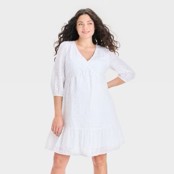 Ingrid & Isabel eyelet Lace white Maternity Dress - NOT FOR SALE - Picture 1 of 2